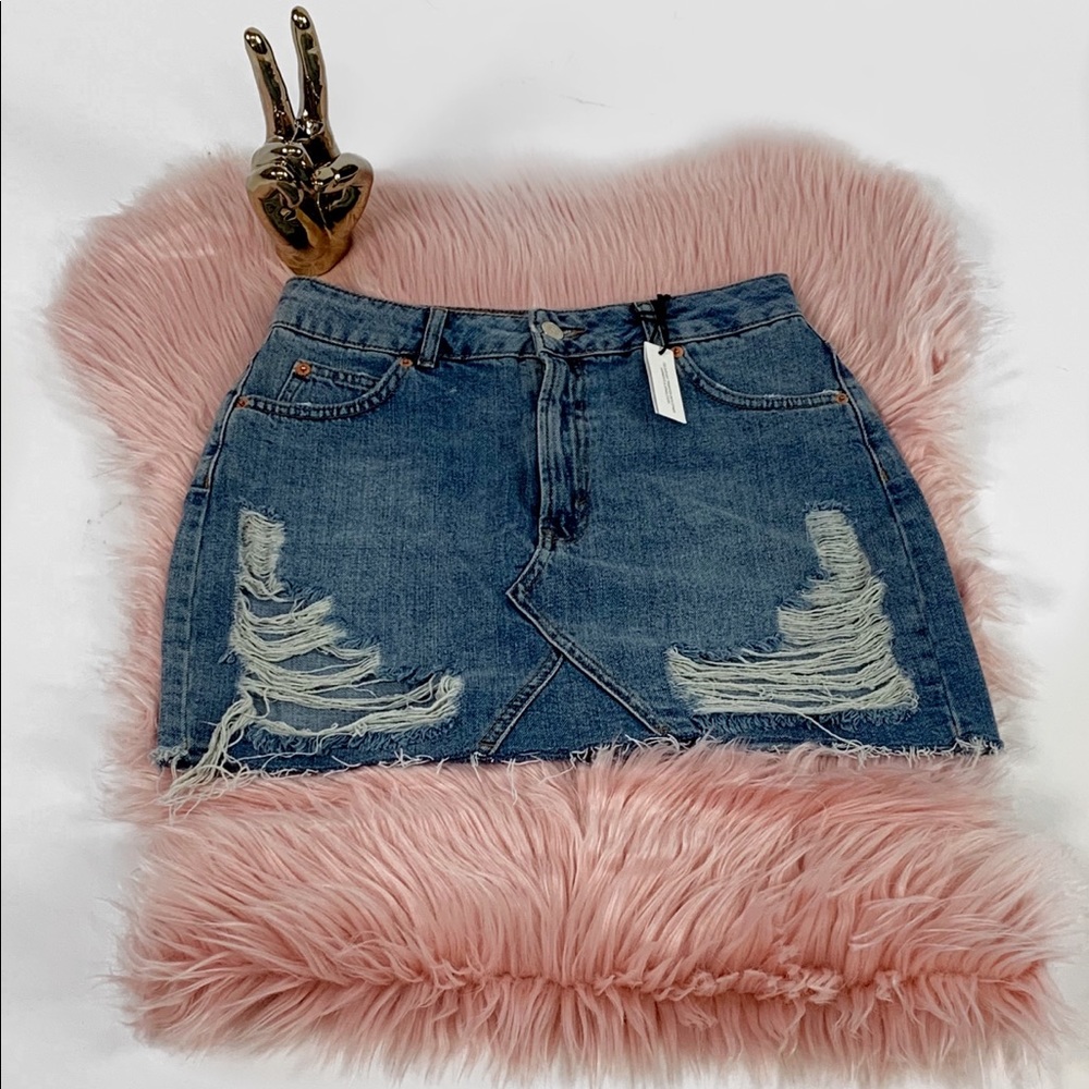 ✨✨MOTO Distressed Denim Mini Skirt✨✨